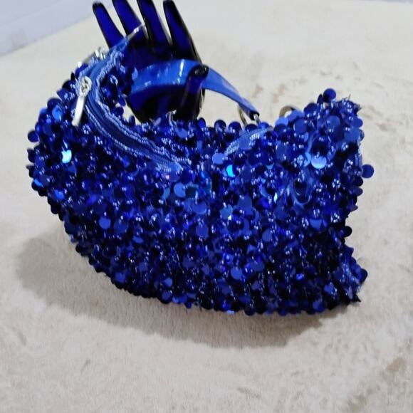 Blue sequined party purse for special occasions - Picture 2 of 9